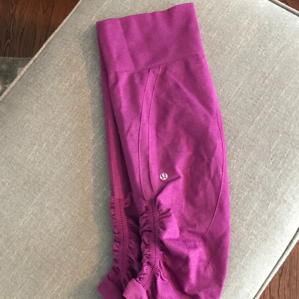 Lululemon crops